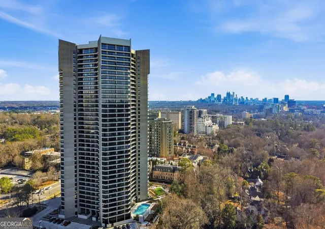 Photo 3 of Condo for sale at 2660 Peachtree Rd Nw #20G, Atlanta, GA 30305 | MLS# 10729277 | Listing updated on 2026-09-14