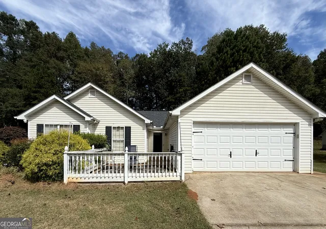 Homes for sale in Gillsville, GA | 4359 Saddlewood Ct, Gillsville, GA 30543 | MLS# 10790285