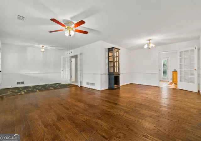 3rd image of 2831 Georgian Terrace, Marietta, GA 30068 | MLS# 10812265