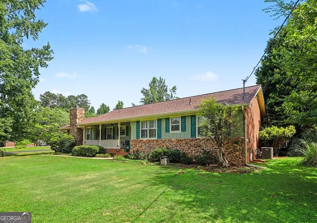 Photo 2 of Sale Pending at 105 Gantt Ln, Fayetteville, GA 30215 | MLS# 10777253 | Listing updated on 2026-09-02