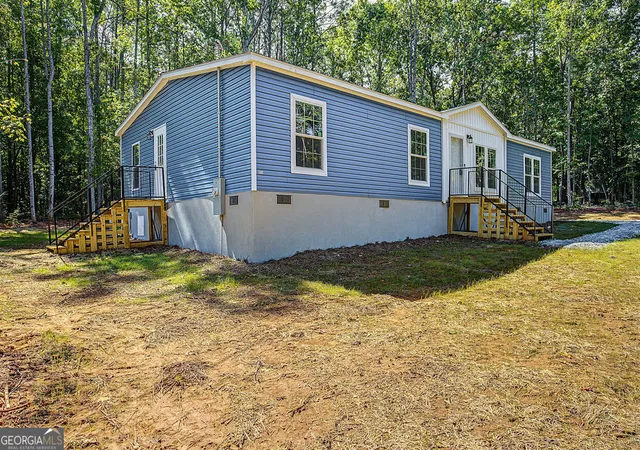 Photo 3 of Manufactured home for sale at 140 B Lakeshore Dr, Eatonton, GA 31024 | MLS# 10829796 | Listing updated on 2026-09-12