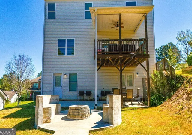 Photo 3 of Single family home for sale at 3835 Hawk Tail Dr, Loganville, GA 30052 | MLS# 10816164 | Listing updated on 2026-08-29