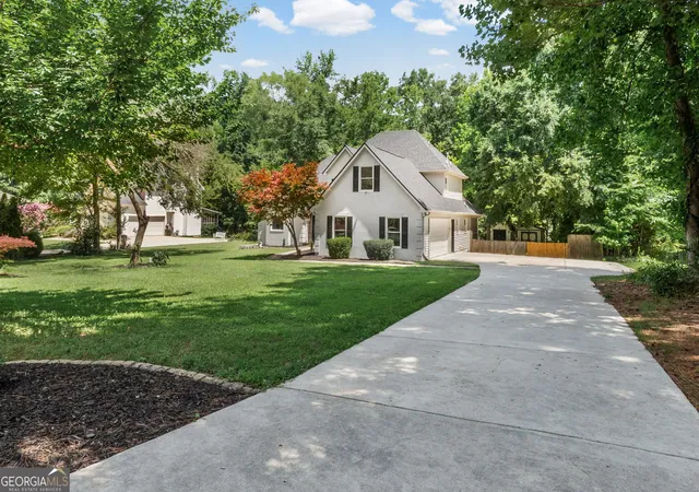 Photo 1 of Single family home for sale at 275 Mosby Woods Dr, Newnan, GA 30265 | MLS# 10796732 | Listing updated on 2026-10-23