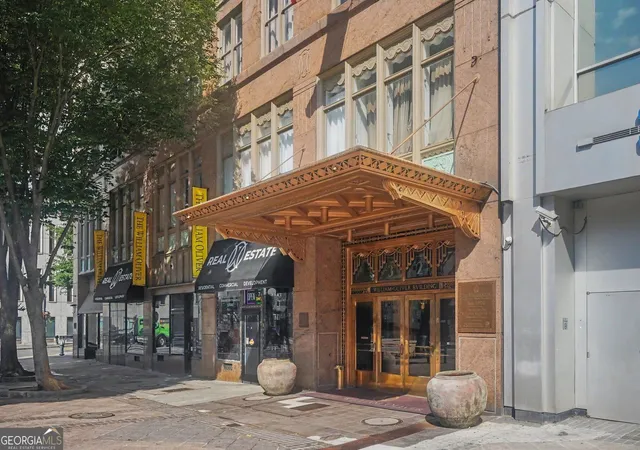 Photo 4 of Condo for sale at 32 Peachtree St Nw #1405, Atlanta, GA 30303 | MLS# 10824321 | Listing updated on 2026-09-24