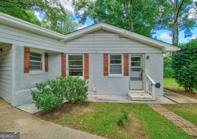 3rd image of 3650 Fred Walker Dr Sw, Smyrna, GA 30082 | MLS# 10817497