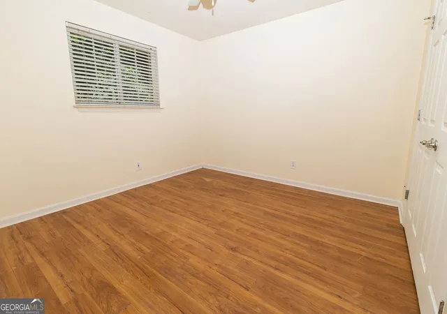 Listing Photo 2 - Condo for sale in building located at 195 Sycamore Dr, Athens, GA 30606 - Unit #APT B14