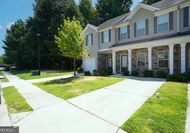 Photo 1 of Sale Pending at 1565 Iris Walk, Jonesboro, GA 30238 | MLS# 10832968 | Listing updated on 2026-09-16