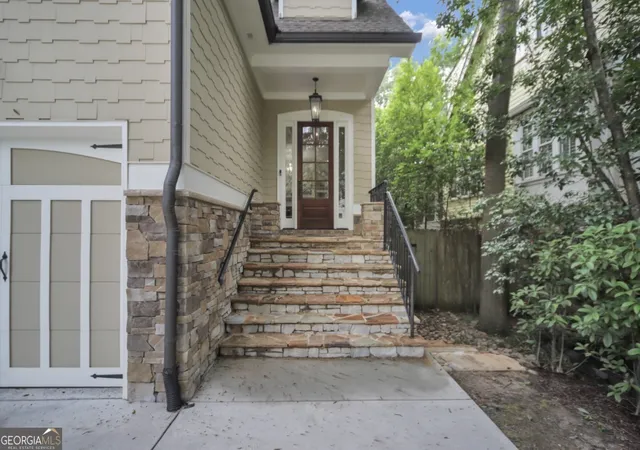 2nd image of 1041 Pine Grove Ave Ne, Atlanta, GA 30319 | MLS# 10800284