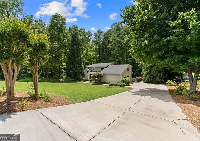 2nd image of 136 S Ole Hickory Trl, Carrollton, GA 30117 | MLS# 10763947