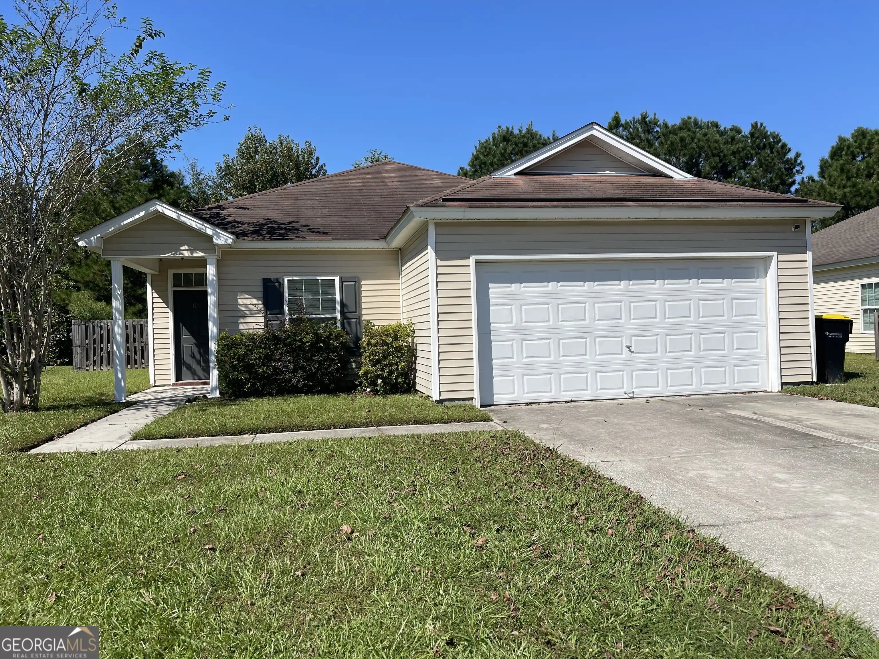 Photo 1 of Sale Pending at 10 Hartland Ct, Savannah, GA 31407 | MLS# 10874080 | Listing updated on 2026-10-19