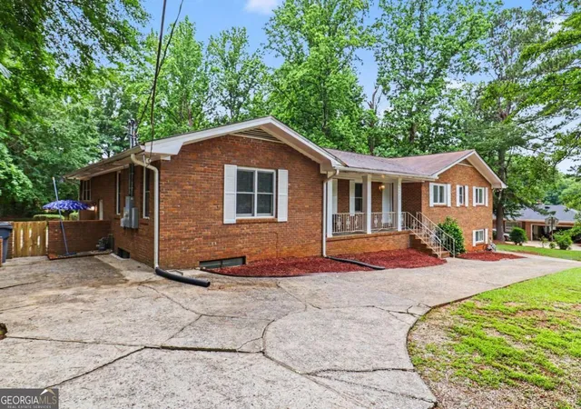 Photo 2 of Single family home for sale at 329 Plantation Cir, Fayetteville, GA 30214 | MLS# 10788419 | Listing updated on 2026-07-22