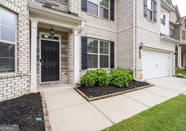 3rd image of 3946 Woodoats Cir, Buford, GA 30519 | MLS# 10824959