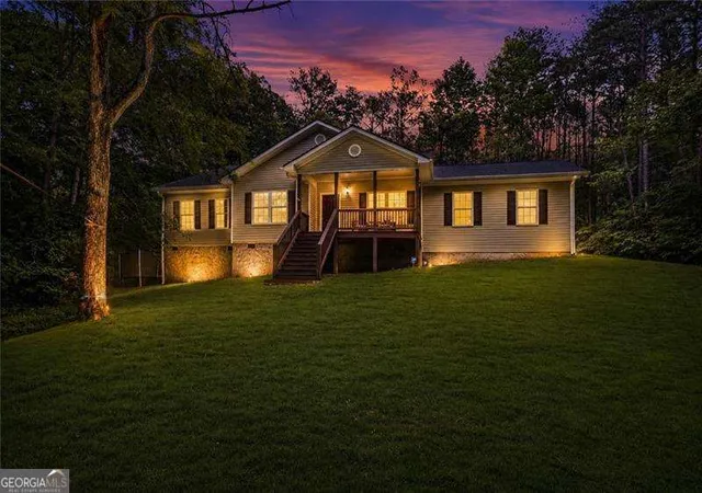 2nd image of 16 Allatoona Woods Trl Se, Acworth, GA 30102 | MLS# 10810682