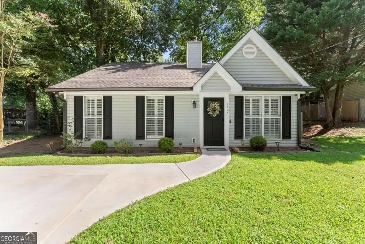 Photo 1 of Single family home for sale at 3525 Auburn Dr, Cumming, GA 30041 | MLS# 10854764 | Listing updated on 2026-10-22