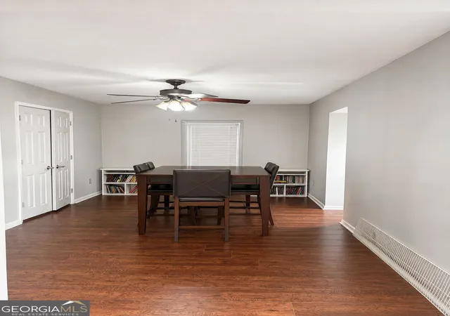 Listing Photo 3 - Condo for sale in building located at 24314 Plantation Dr, Atlanta, GA 30324 - Unit #314