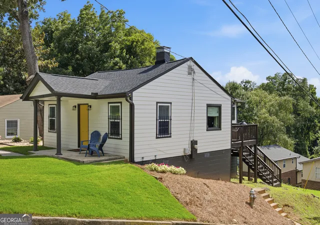 Photo 3 of Single family home for sale at 1756 Mary George Ave Nw, Atlanta, GA 30318 | MLS# 10792596 | Listing updated on 2026-10-22