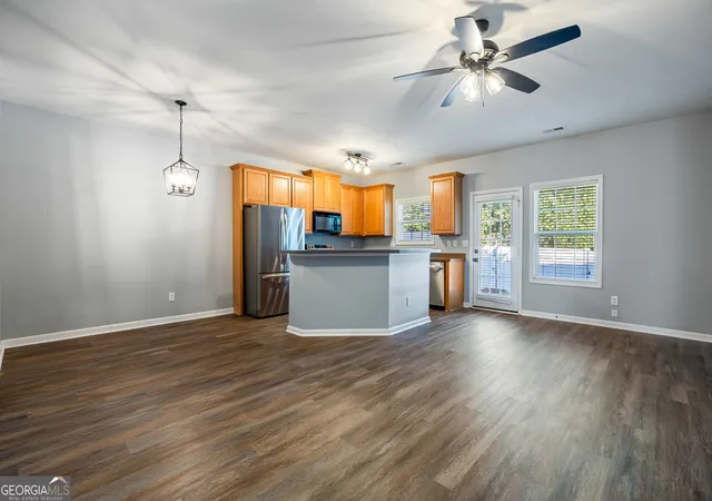 Photo 4 of Townhouse for sale at 6432 Mossy Oak Landing, Braselton, GA 30517 | MLS# 10873873 | Listing updated on 2026-10-30
