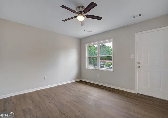 Photo 3 of Single family home for sale at 185 Berry Dr, Athens, GA 30601 | MLS# 10756045 | Listing updated on 2026-09-14