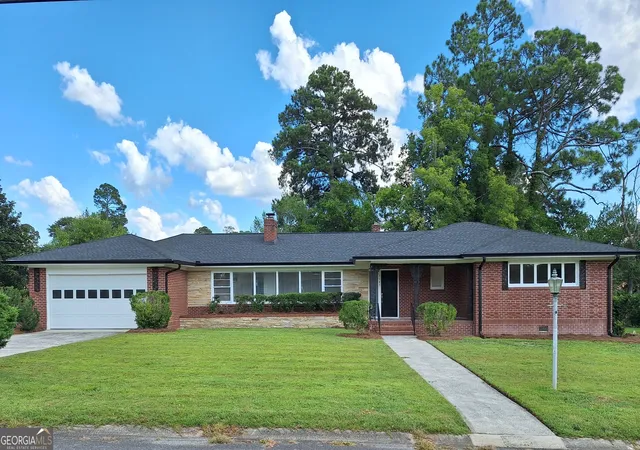 Photo 1 of Single family home for sale at 3145 Pasadena Dr, Macon, GA 31211 | MLS# 10818648 | Listing updated on 2026-09-15