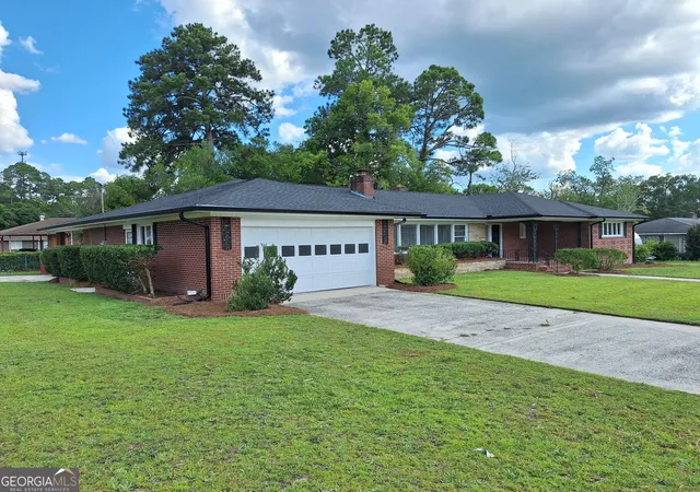 Photo 3 of Single family home for sale at 3145 Pasadena Dr, Macon, GA 31211 | MLS# 10818648 | Listing updated on 2026-09-15