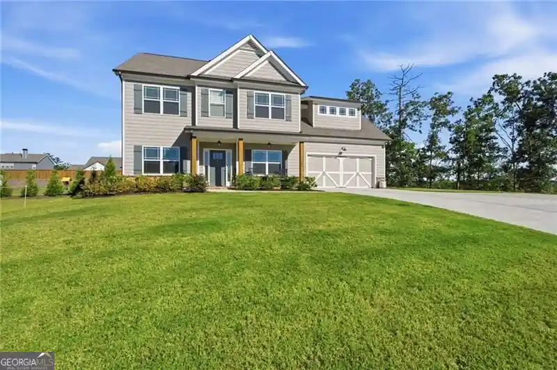 Photo 1 of Single family home for sale at 8415 Calloway Clb Dr, Cumming, GA 30028 | MLS# 10870442 | Listing updated on 2026-10-23