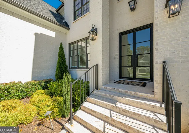 Photo 2 of Mansion for sale at 730 Summit Ter, Marietta, GA 30068 | MLS# 10742136 | Listing updated on 2026-09-20