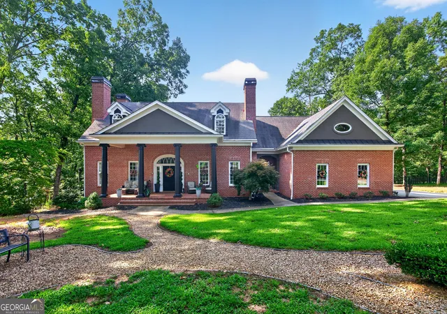 Photo 3 of Single family home for sale at 3969 Oak Hill Rd, Douglasville, GA 30135 | MLS# 10796408 | Listing updated on 2026-10-08