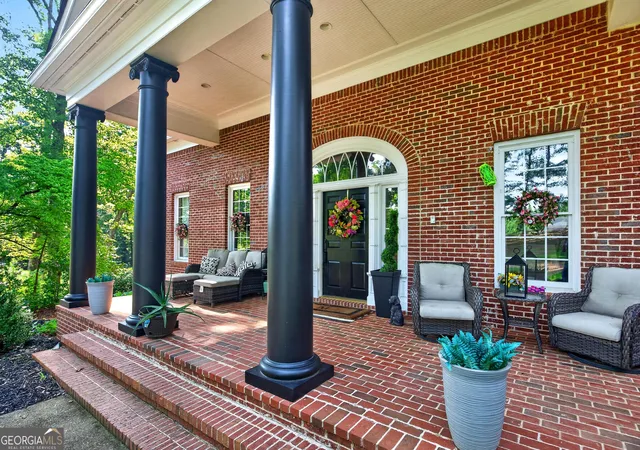 Photo 4 of Single family home for sale at 3969 Oak Hill Rd, Douglasville, GA 30135 | MLS# 10796408 | Listing updated on 2026-10-08