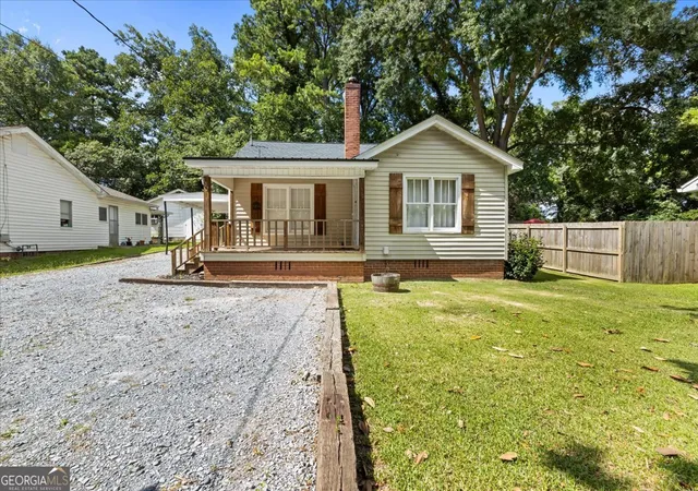 1st image of 102 W Fairmount Ave, Cedartown, GA 30125 | MLS# 10774984