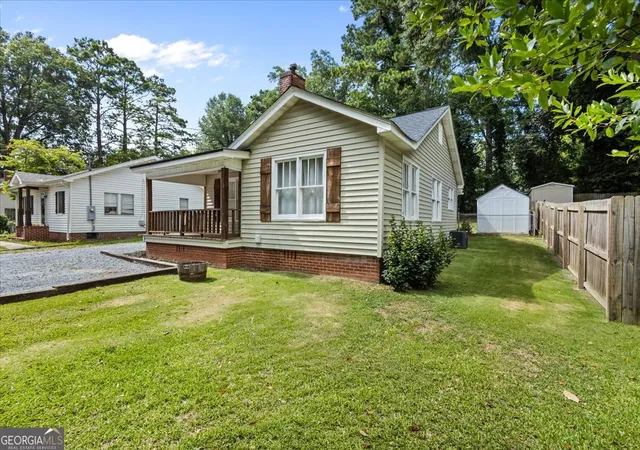 3rd image of 102 W Fairmount Ave, Cedartown, GA 30125 | MLS# 10774984