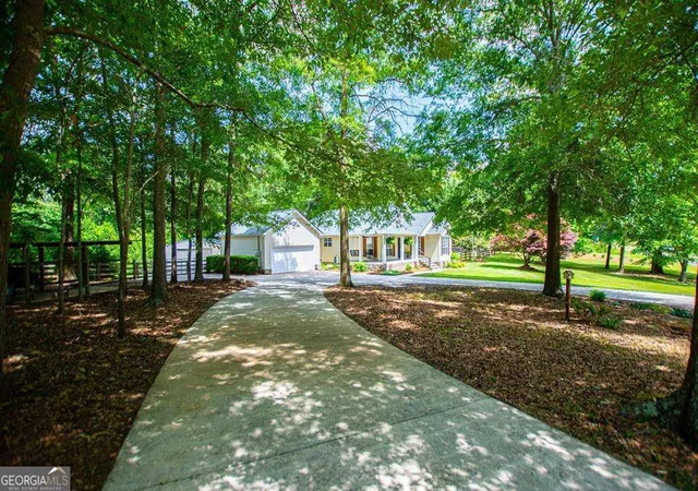 Photo 2 of Single family home for sale at 2 Pine Hl Dr, Ranburne, AL 36273 | MLS# 10771530 | Listing updated on 2026-06-15