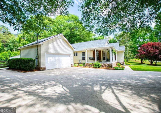 Photo 3 of Single family home for sale at 2 Pine Hl Dr, Ranburne, AL 36273 | MLS# 10771530 | Listing updated on 2026-06-15