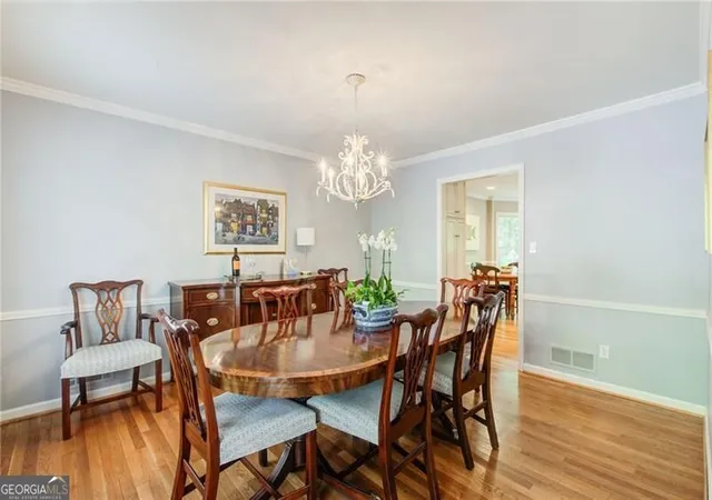 Photo 2 of Single family home for sale at 635 Winding Crk Ct, Sandy Springs, GA 30328 | MLS# 10836495 | Listing updated on 2026-09-14