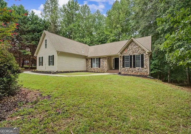 Photo 3 of Single family home for sale at 590 S Alexander Creek Rd, Newnan, GA 30263 | MLS# 10822066 | Listing updated on 2026-09-15