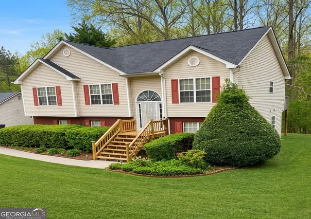 Photo 2 of Sale Pending at 3110 Water Brk Dr Sw, Conyers, GA 30094 | MLS# 10708859 | Listing updated on 2026-08-18