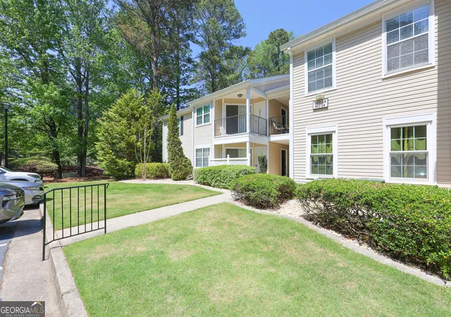 Homes for sale in Peachtree City, GA | 823 Ridgefield Dr, Peachtree City, GA 30269 | MLS# 10734923