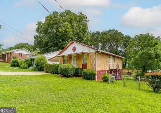 Photo 2 of Single family home for sale at 1979 Thomasville Dr Se, Atlanta, GA 30315 | MLS# 10801333 | Listing updated on 2026-08-24
