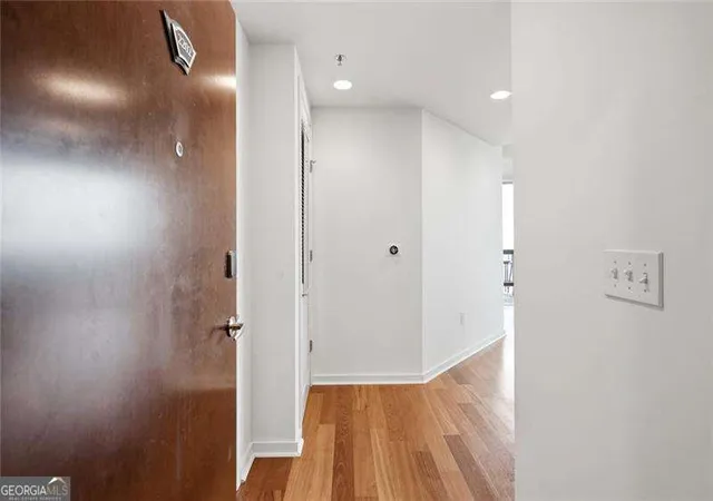 Photo 2 of Condo for sale at 3324 Peachtree Rd Ne #2202, Atlanta, GA 30326 | MLS# 10799469 | Listing updated on 2026-09-13