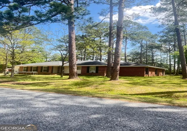 Homes for sale in Cordele, GA | 1105 Camellia Dr, Cordele, GA 31015 | MLS# 10733684