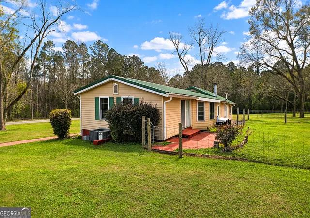 Photo 4 of Single family home for sale at 807 Triune Ml Rd, Thomaston, GA 30286 | MLS# 10709719 | Listing updated on 2026-09-09