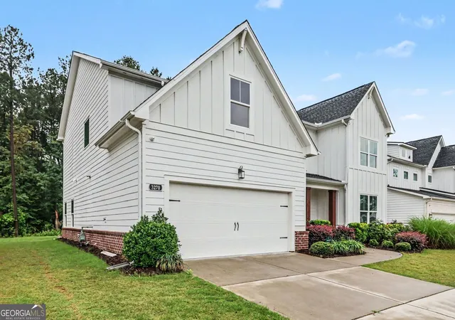 Photo 3 of Single family home for sale at 3270 Andover St, Cumming, GA 30028 | MLS# 10782763 | Listing updated on 2026-08-10