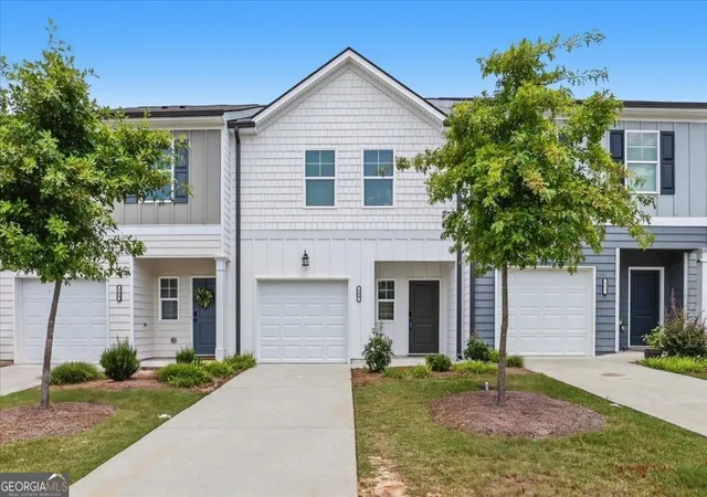 1st image of 209 Buckingham Ln, Hoschton, GA 30548 | MLS# 10809687