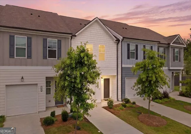 2nd image of 209 Buckingham Ln, Hoschton, GA 30548 | MLS# 10809687