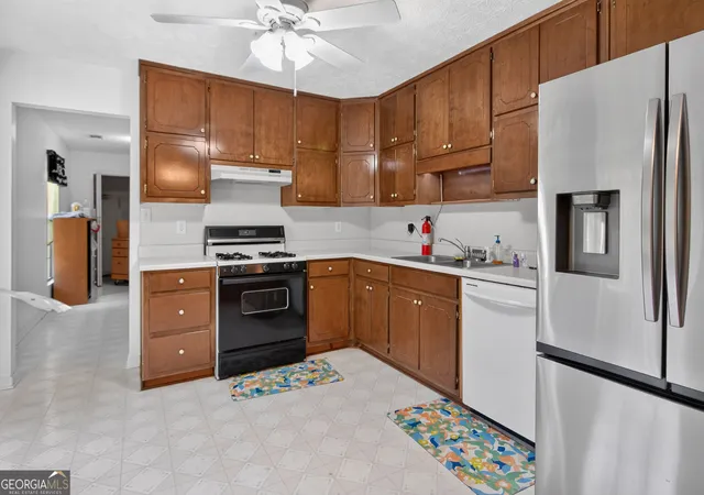 2nd image of 506 Creek View Pl, Mcdonough, GA 30252 | MLS# 10805513