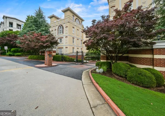 Photo 34 of Townhouse for sale at 3541 Roswell Rd Ne #11, Atlanta, GA 30305 | MLS# 10796767 | Listing updated on 2026-08-16