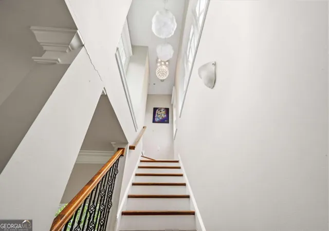 Photo 2 of Townhouse for sale at 3541 Roswell Rd NE #11, Atlanta, GA 30305 | MLS# 10796767 | Listing updated on 2026-08-16