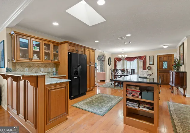 Photo 3 of Single family home for sale at 1001 Poppell Dr, Darien, GA 31305 | MLS# 10805922 | Listing updated on 2026-07-29