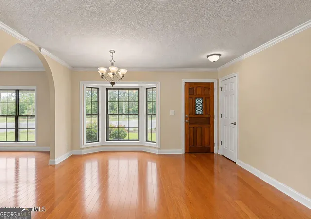 Photo 3 of Single family home for sale at 1001 Poppell Dr, Darien, GA 31305 | MLS# 10805922 | Listing updated on 2026-07-29