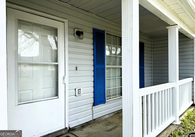 Photo 2 of Sale Pending at 5609 Eagles Feather Ln, Riverdale, GA 30274 | MLS# 10717586 | Listing updated on 2026-05-31