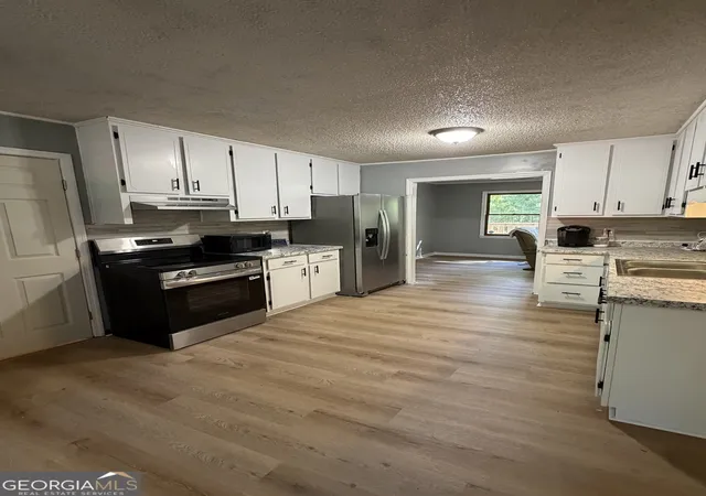 4th image of 221 Oak Valley Dr, Macon, GA 31217 | MLS# 10766087